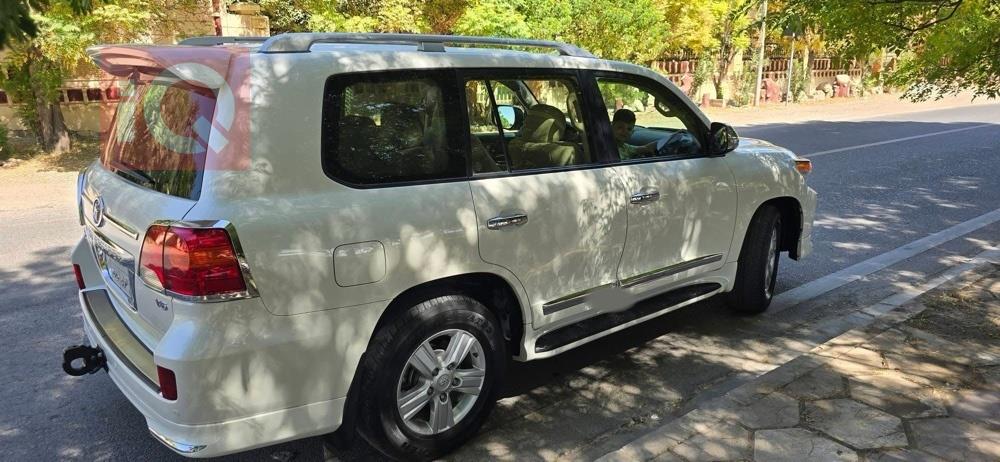 تويوتا لاندكروزر